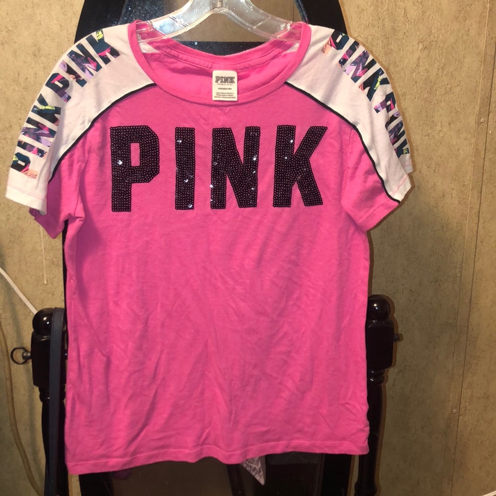 Pink Victoria’s Secret T SHIRT
